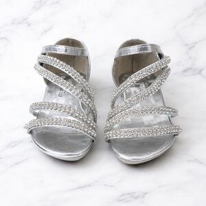 Fabulous Little Girls Rhinestone Kitten Heels – Size 5
